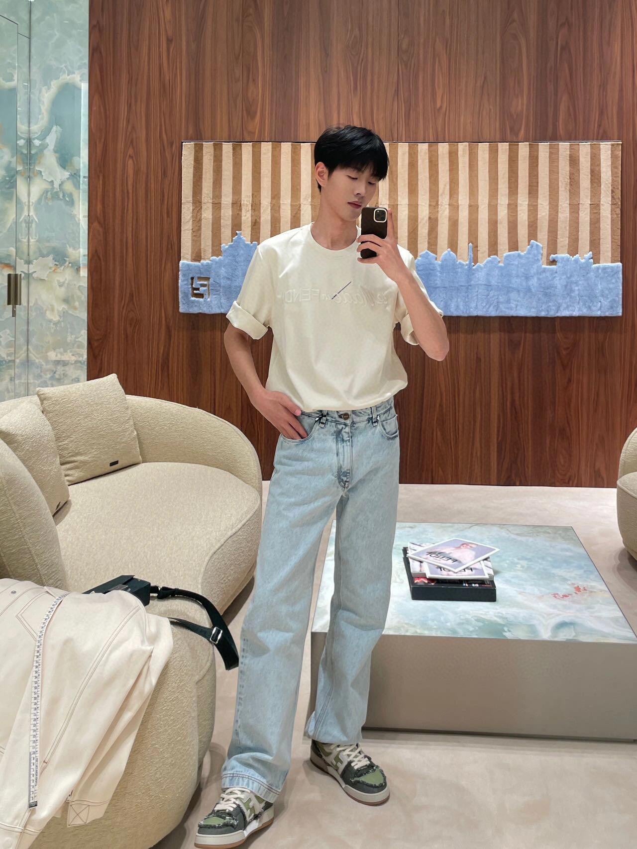 사슬 / 펜디 남성 자수 라운드 루즈핏 반팔 티셔츠