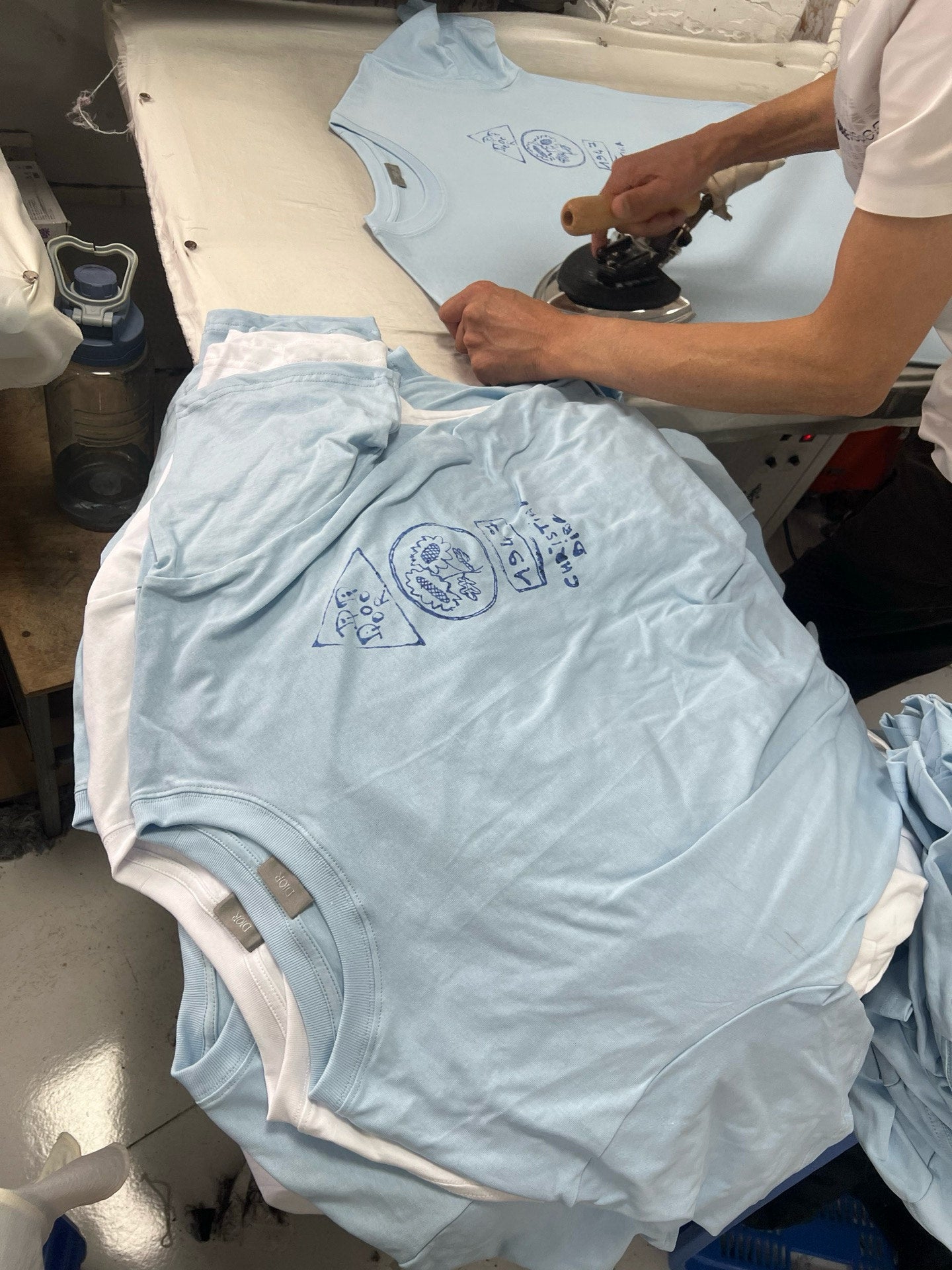 사슬 / 디올 남성 로고 반팔 라운드 티셔츠