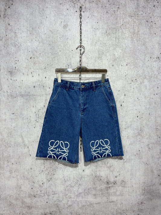 사슬 / 로에베 남성 여성 후면 로고 스티커 단추 스트레이트 데님 반바지