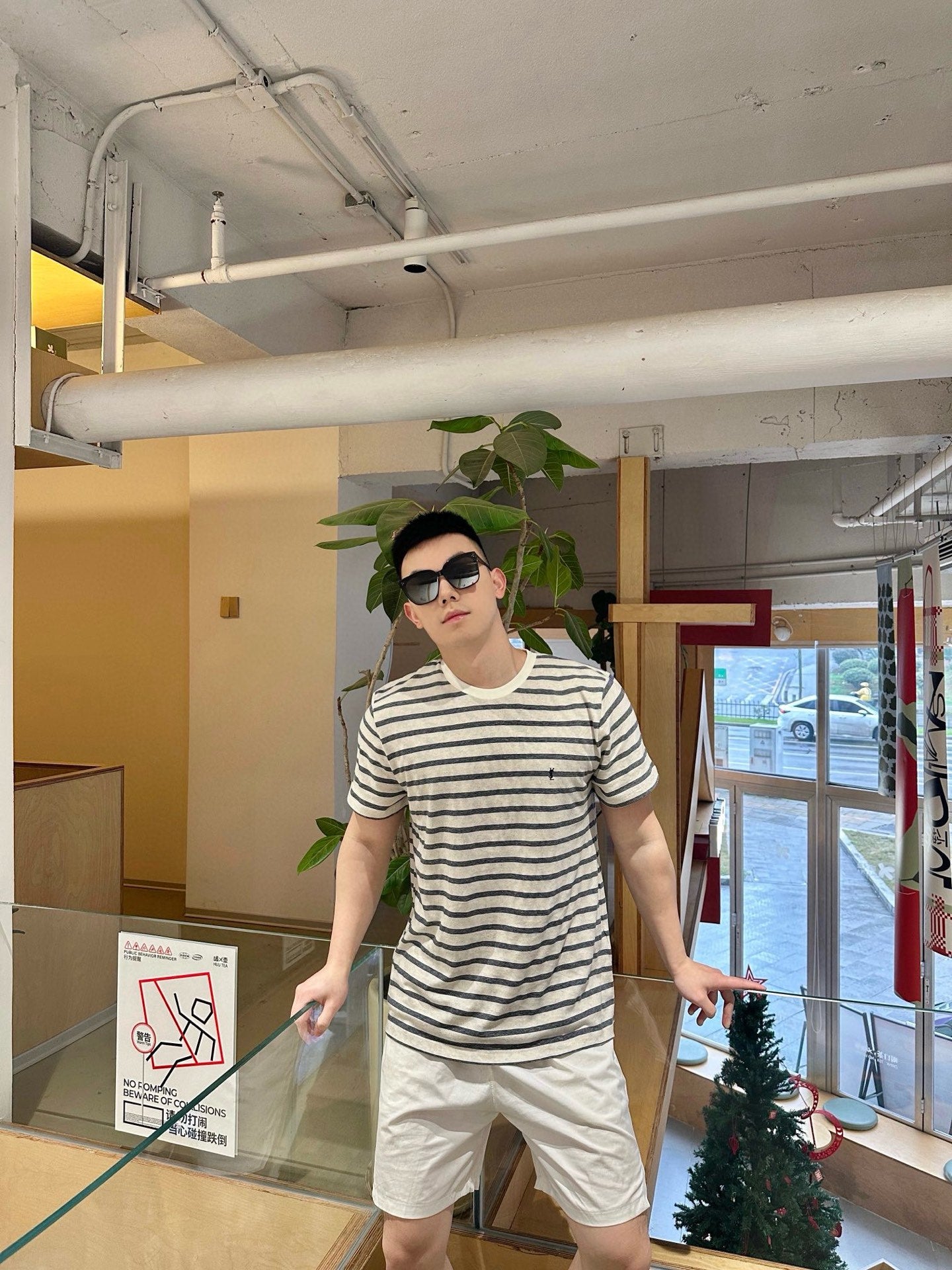 사슬 / 입생로랑 여성 스트라이프 라운드넥 반팔 티셔츠