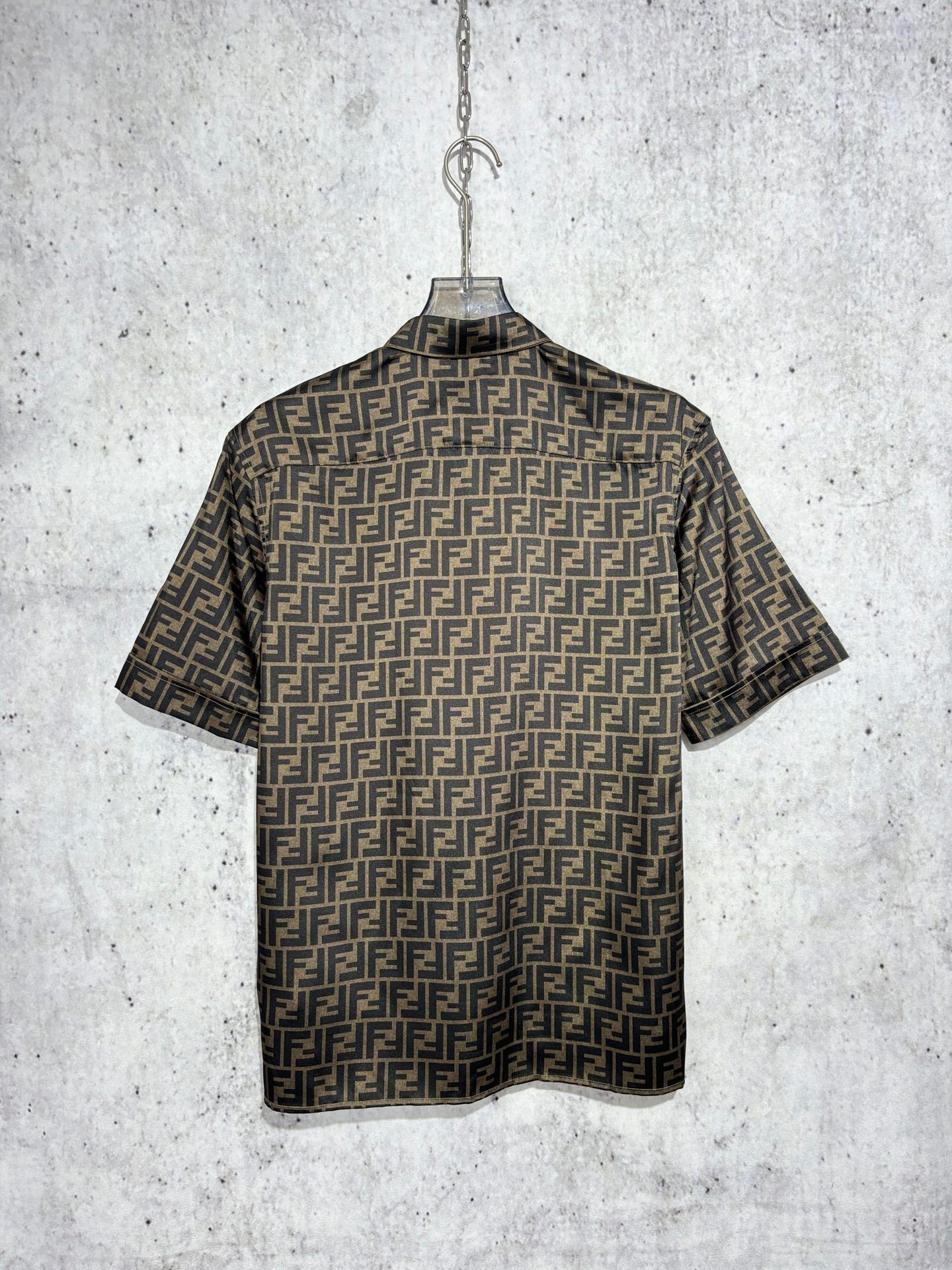 사슬 / 펜디 남성 여성 싱글 버클 반팔 셔츠