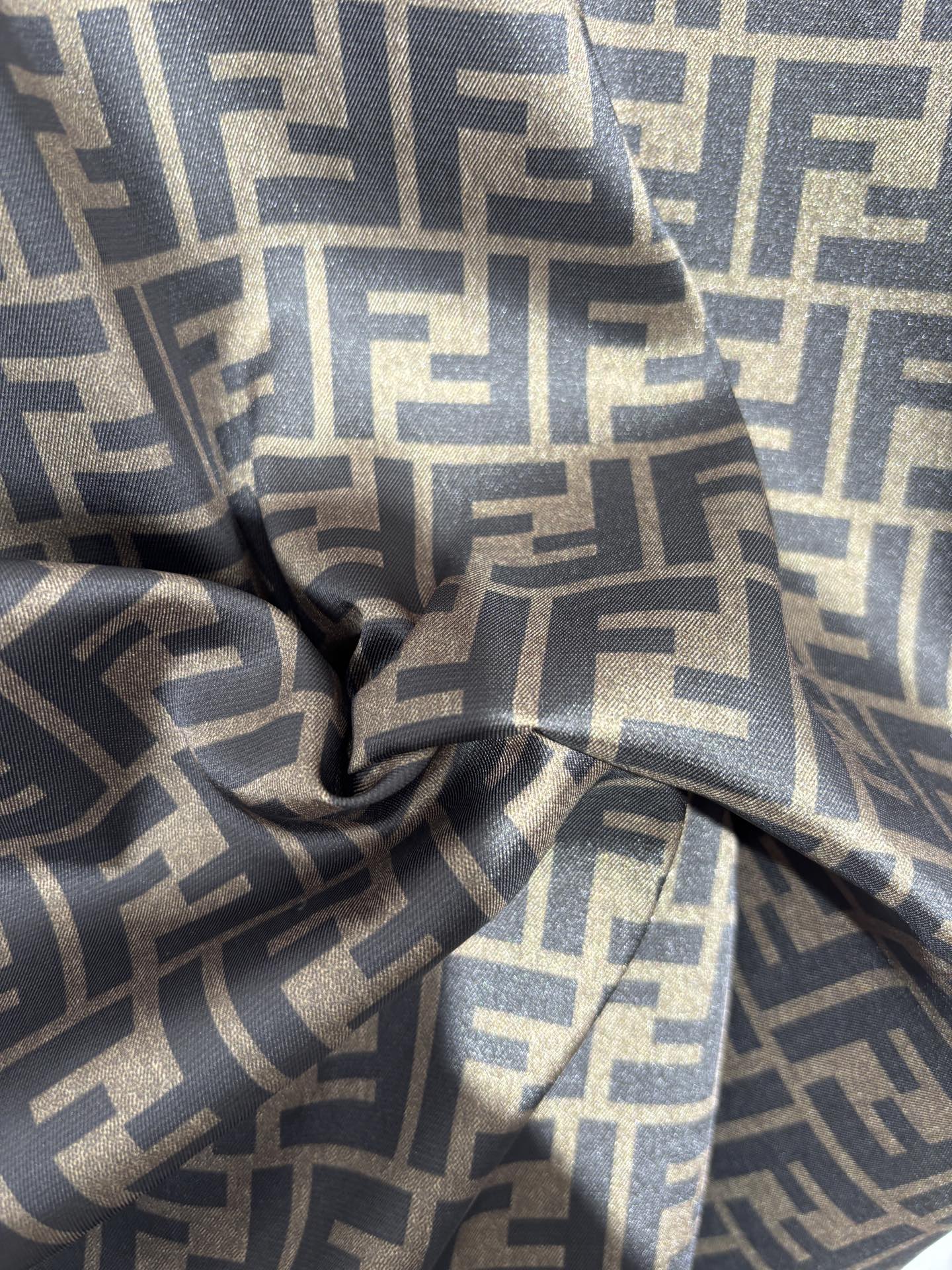 사슬 / 펜디 남성 여성 싱글 버클 반팔 셔츠