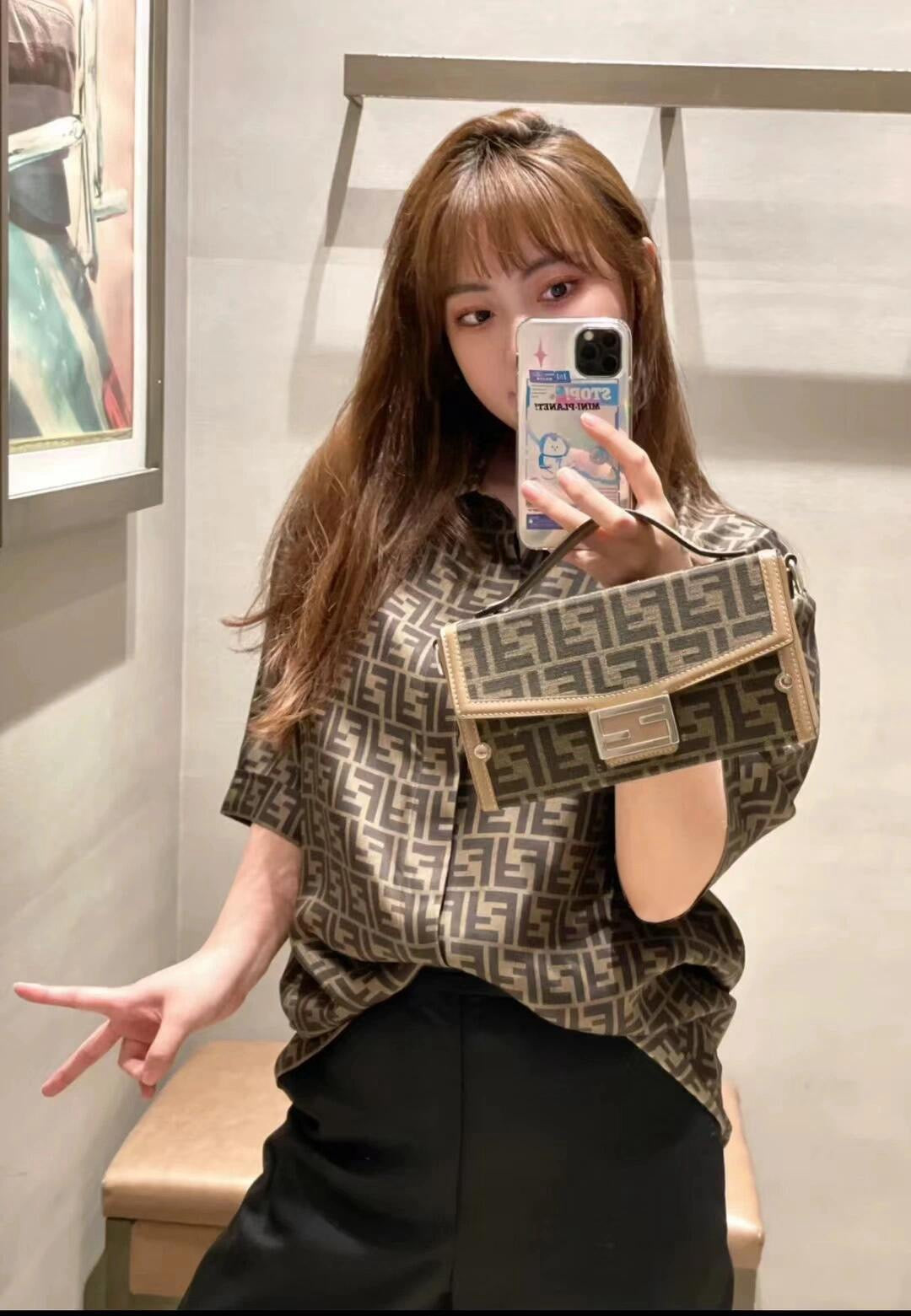 사슬 / 펜디 남성 여성 싱글 버클 반팔 셔츠