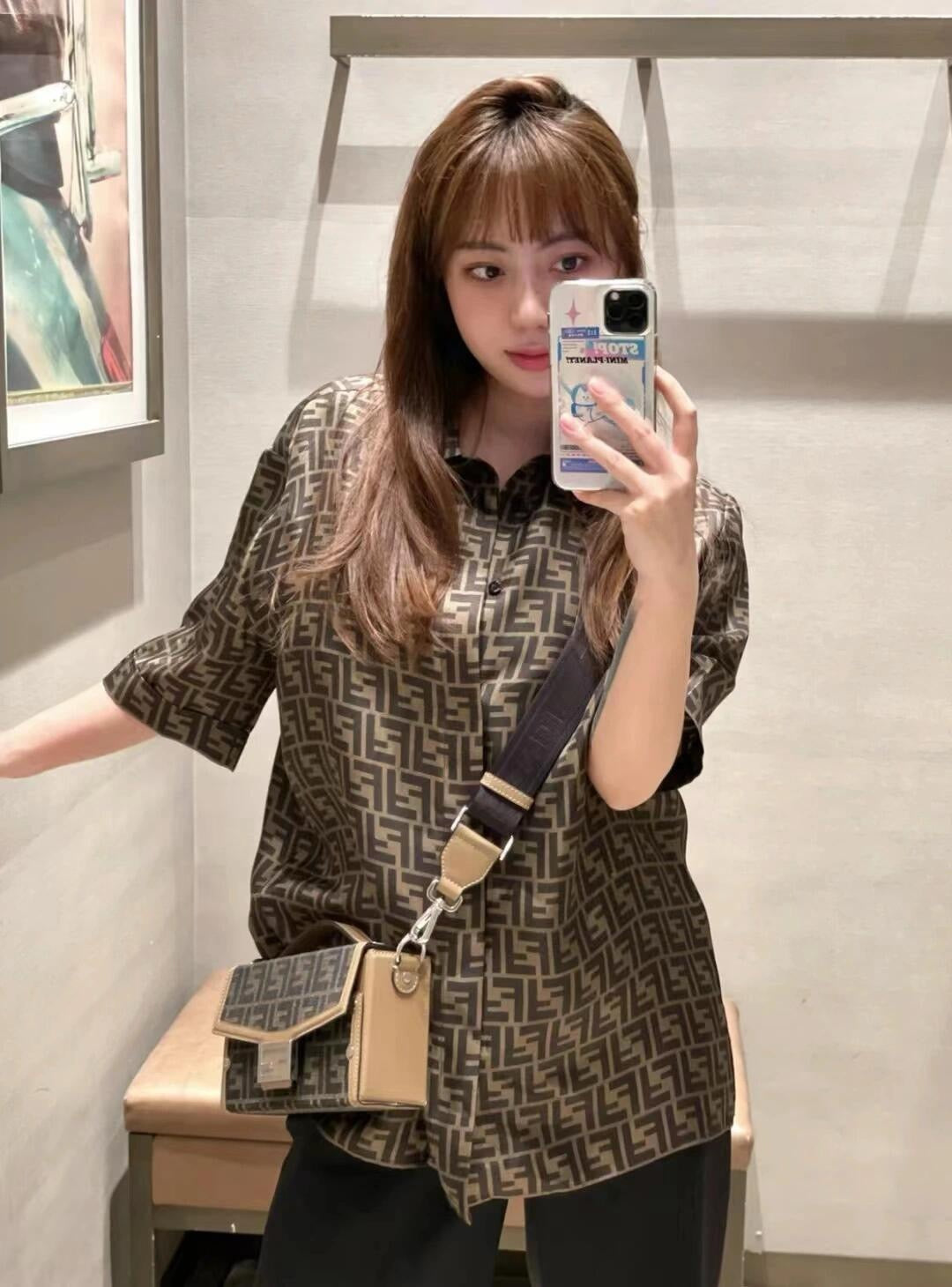 사슬 / 펜디 남성 여성 싱글 버클 반팔 셔츠