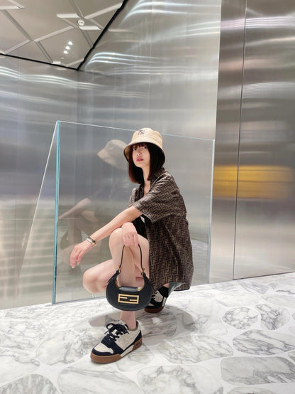 사슬 / 펜디 남성 여성 싱글 버클 반팔 셔츠