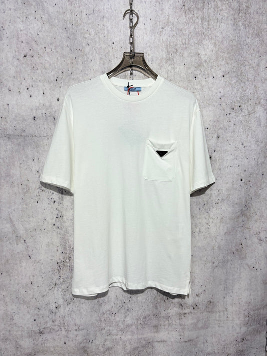 사슬 / 프라다 남성 여성 순색 로고 트림 가슴 주머니 라운드 반팔 티셔츠