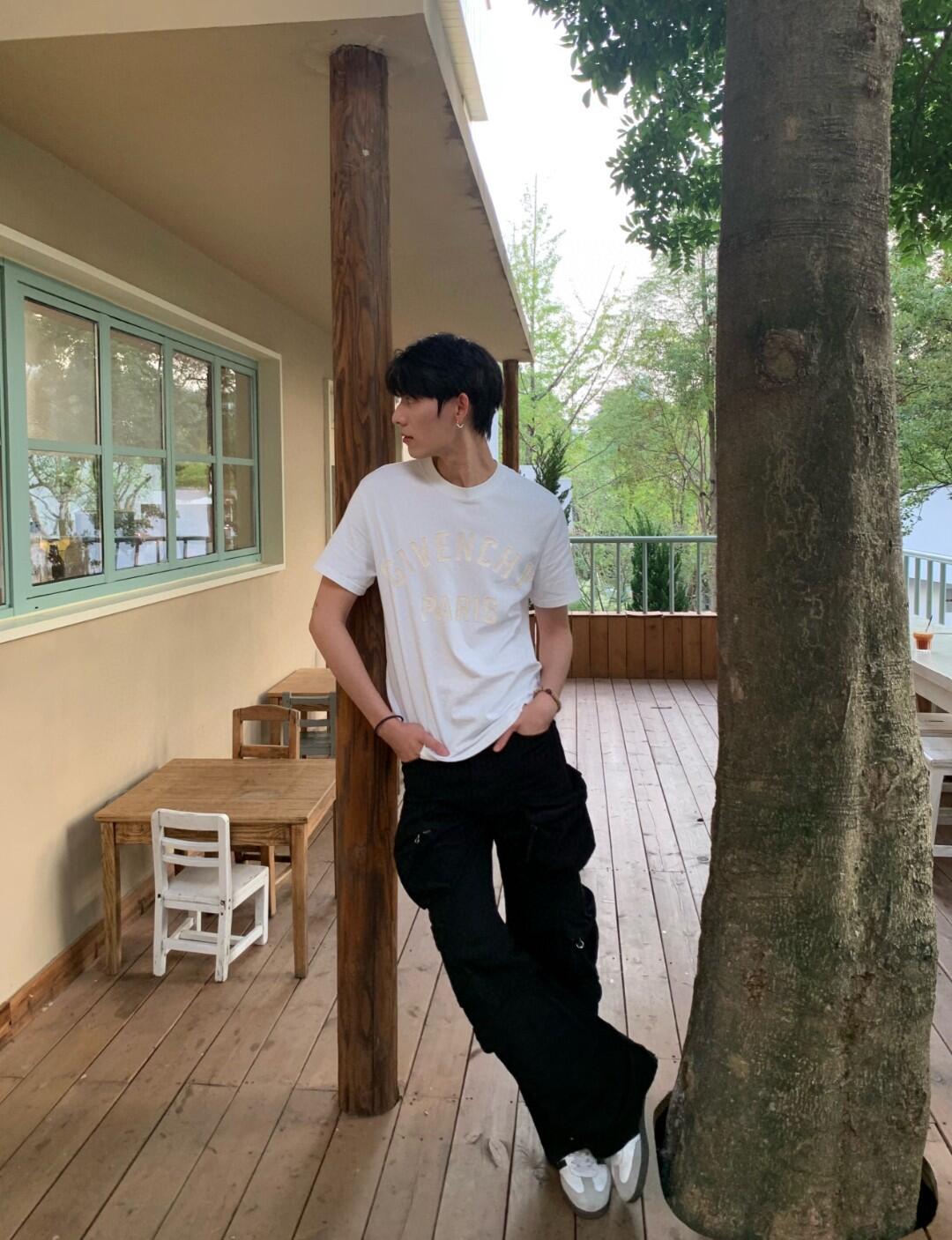 R공장 / 지방시 남성 반팔 티셔츠