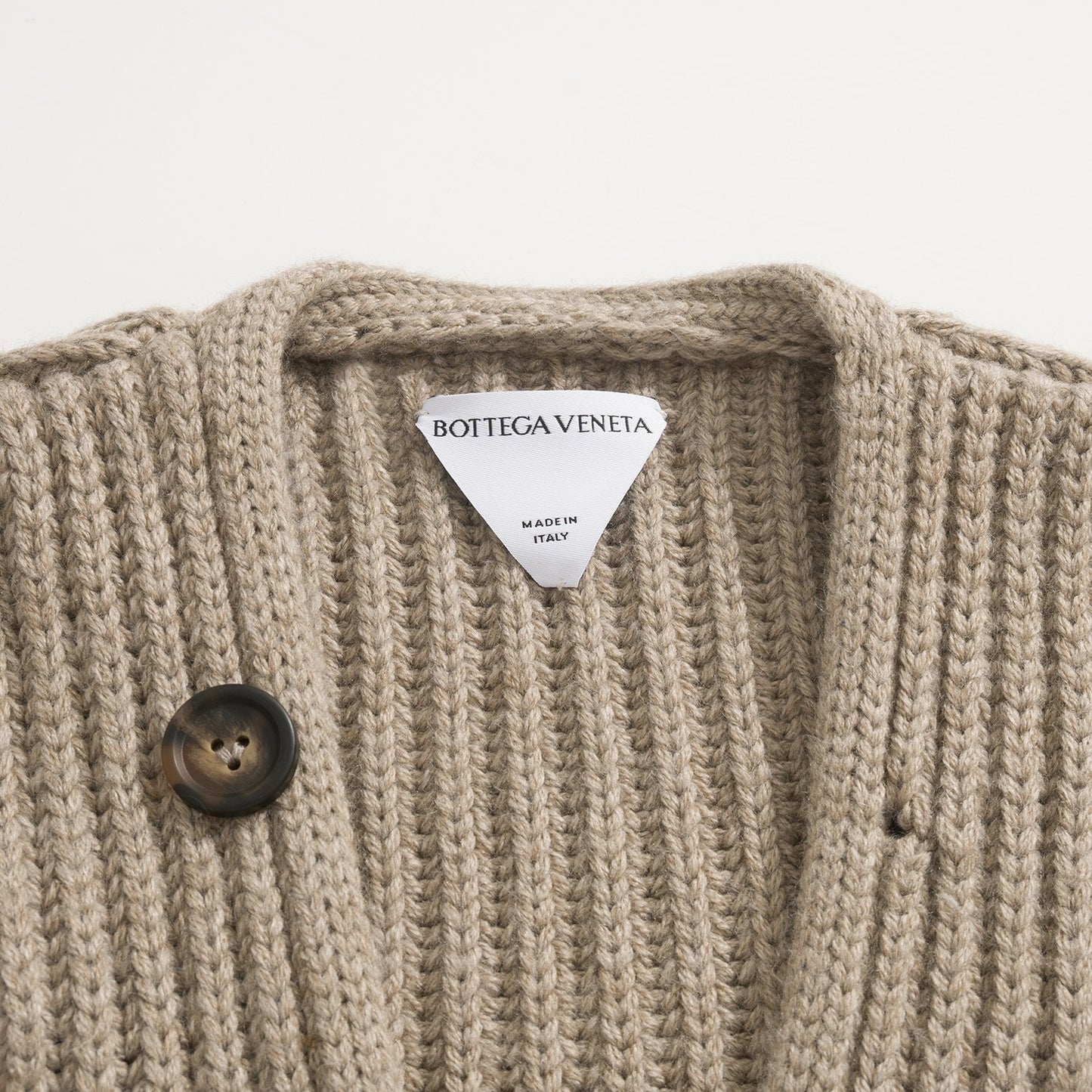 BVG / 보테가베네타 남성 여성 니트 단추 카디건