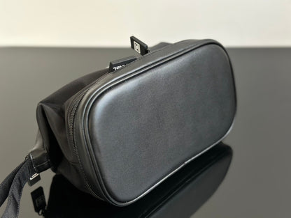 양 공장 / 샤넬 파우치백