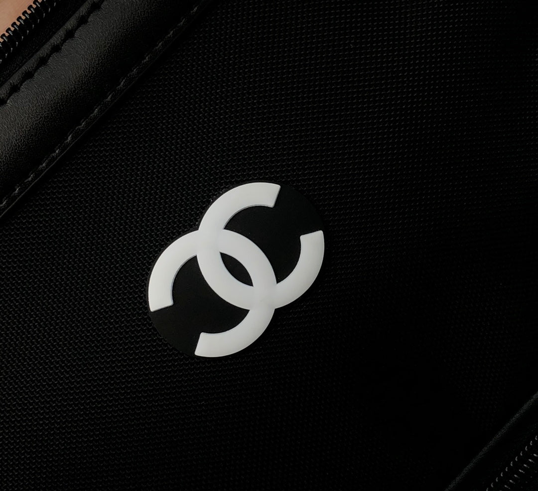 양 공장 / 샤넬 파우치백