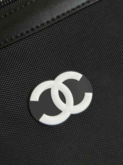 양 공장 / 샤넬 파우치백