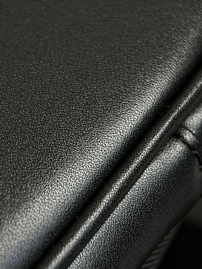 양 공장 / 샤넬 파우치백