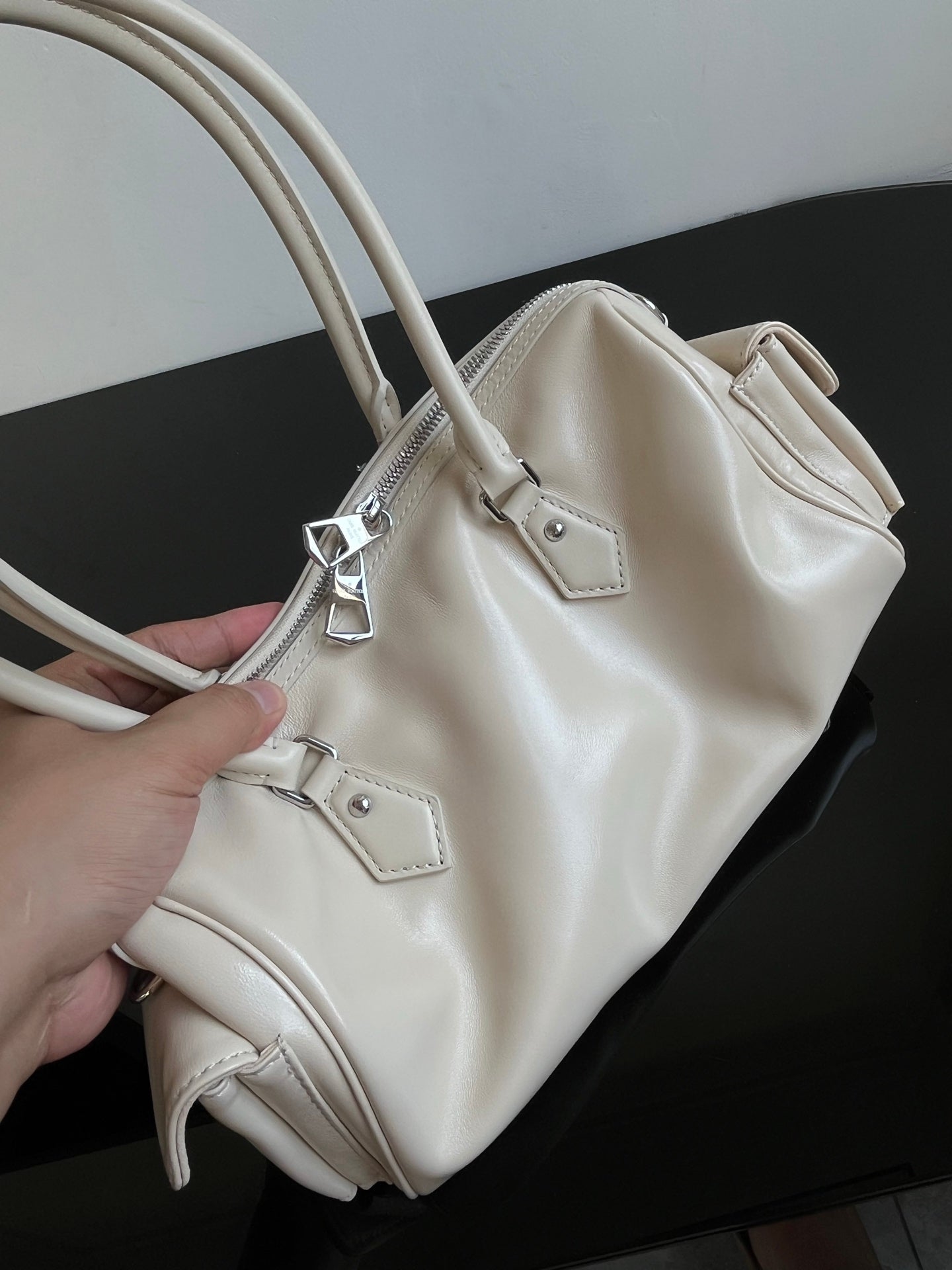 양 공장 / 루이비통 볼링 가방