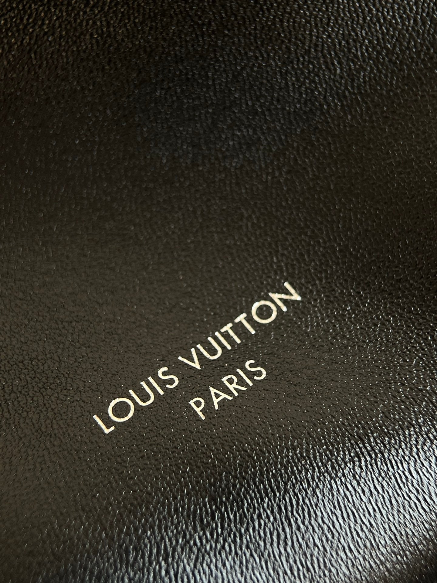 양 공장 / 루이비통 볼링 가방