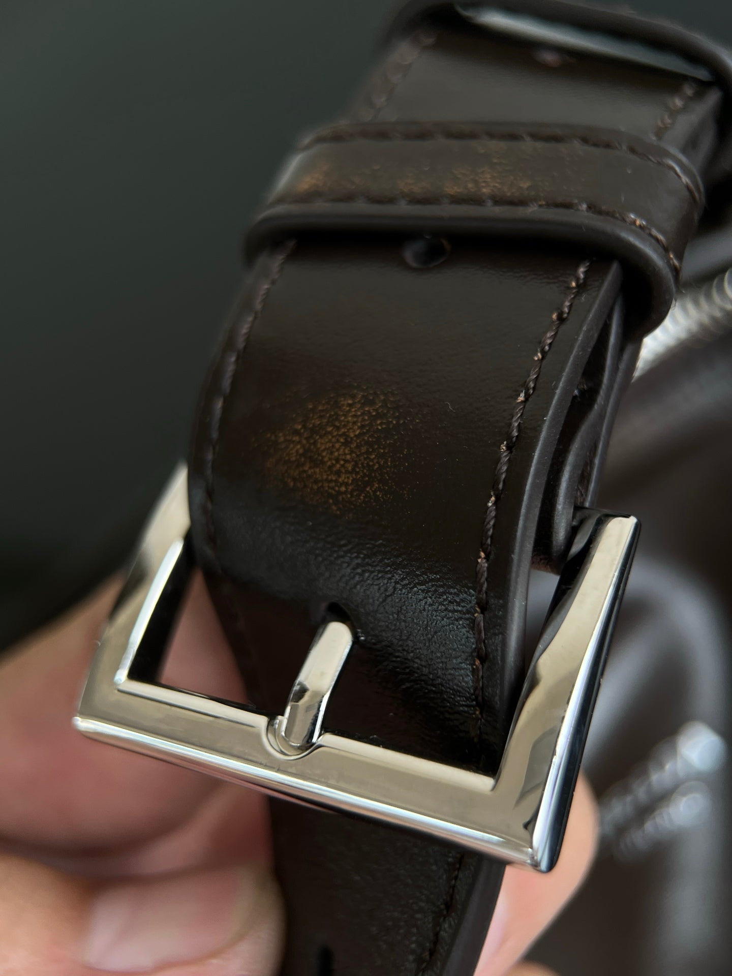 양 공장 / 프라다 도시락 가방