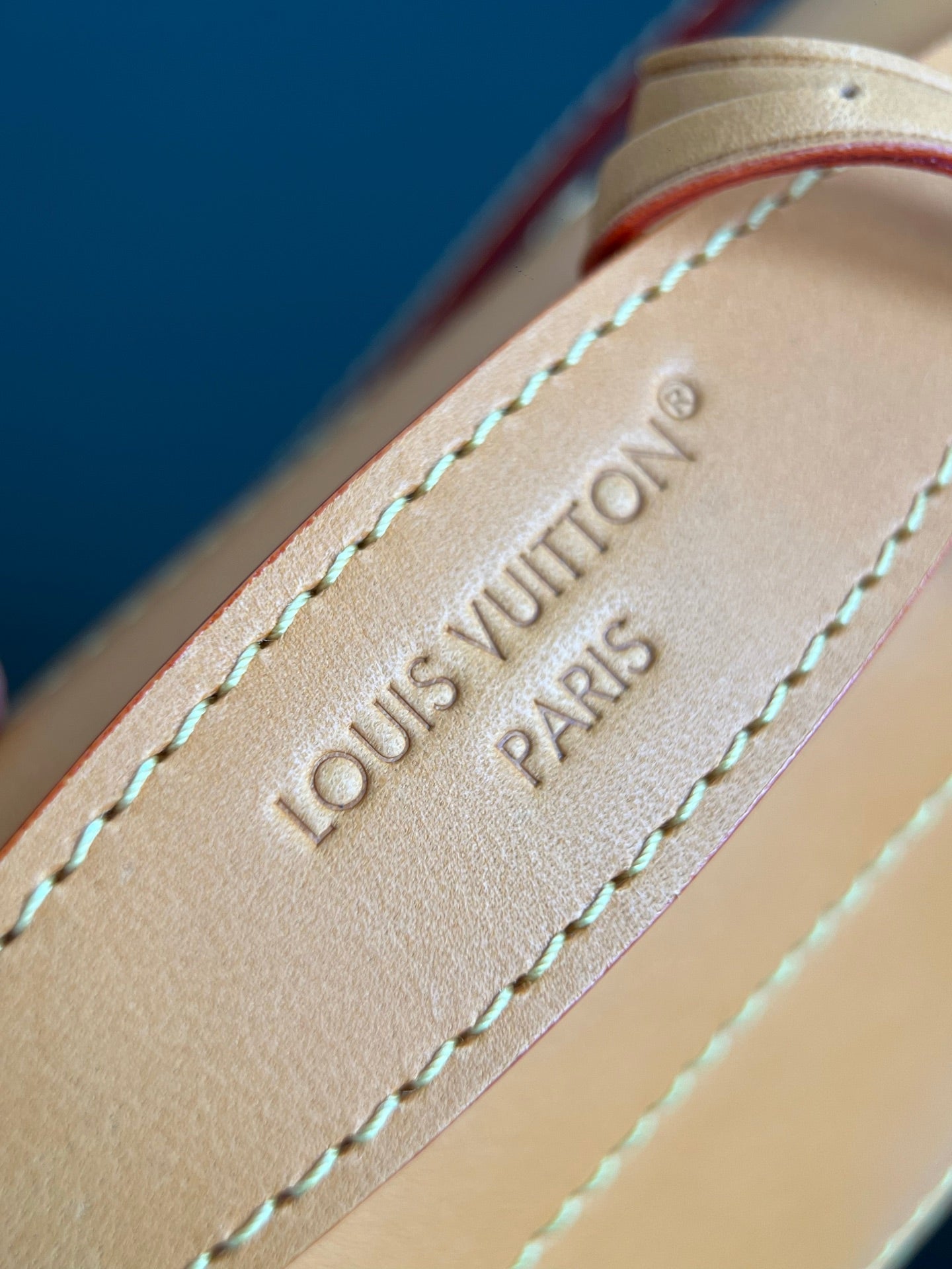 양 공장 / 루이비통 컬러 박스 가방