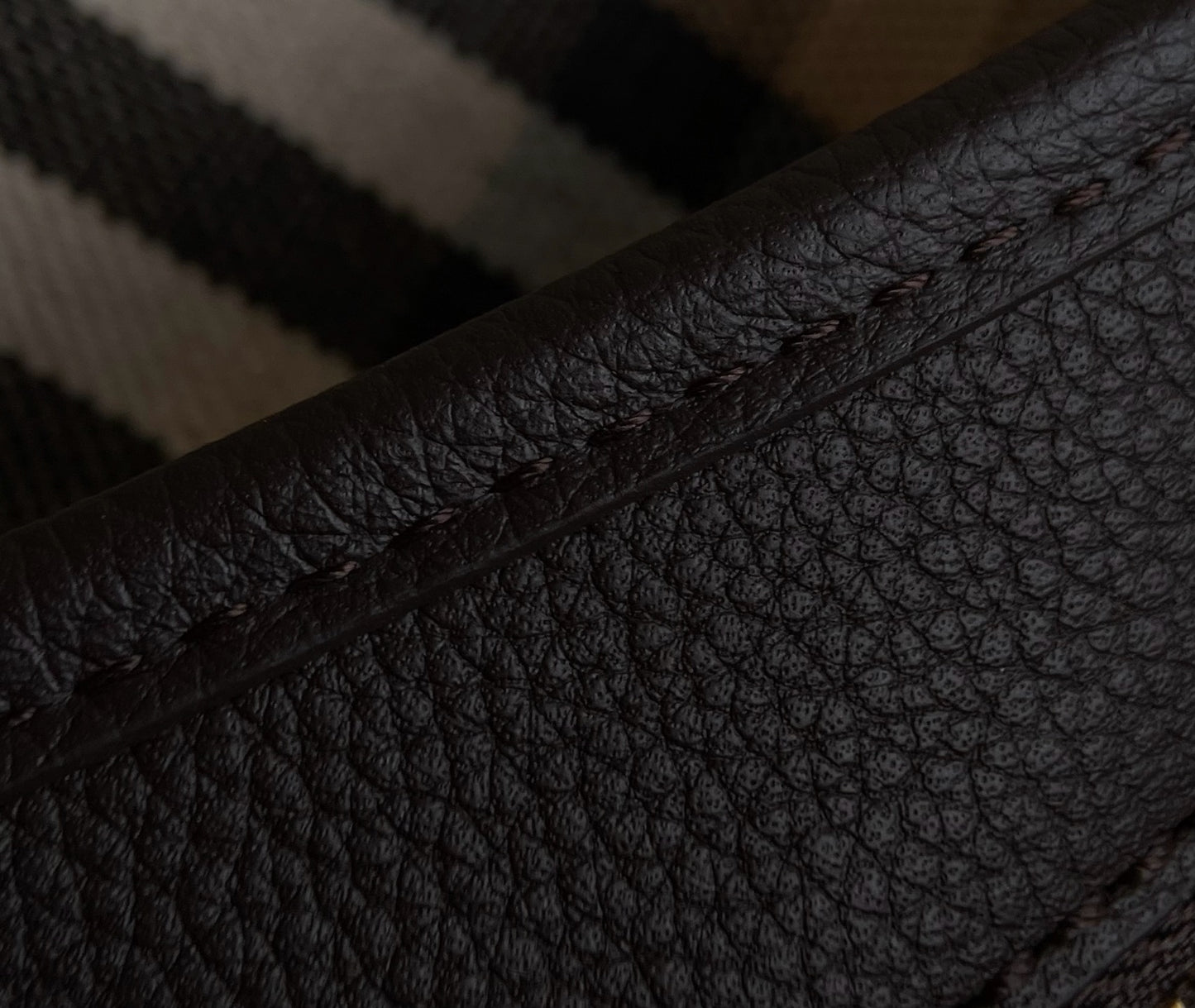 양 공장 / 버버리 쇼퍼백 가방