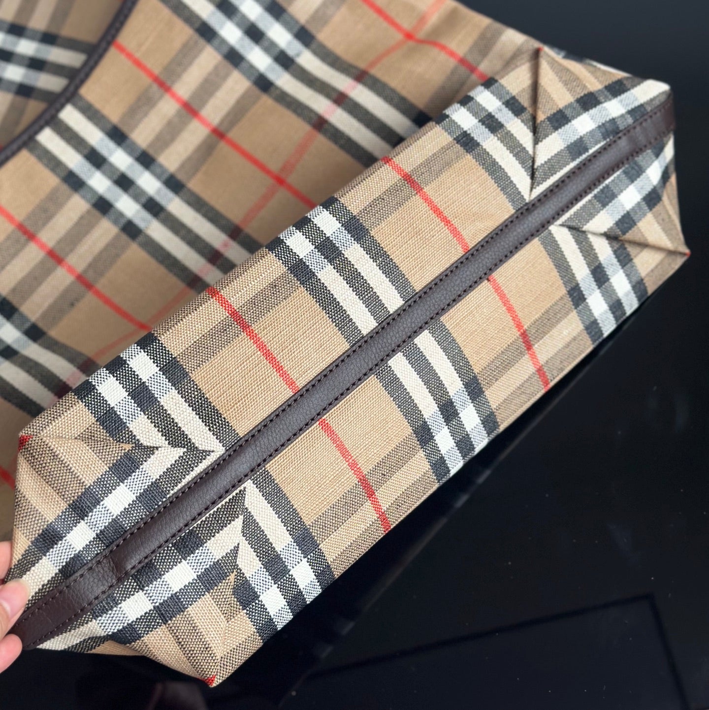 양 공장 / 버버리 토트 숄더 핏 가방