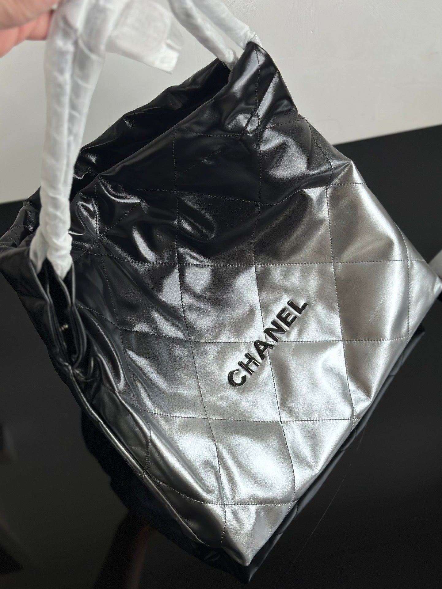 양 공장 / 샤넬 쓰레기봉투 가방