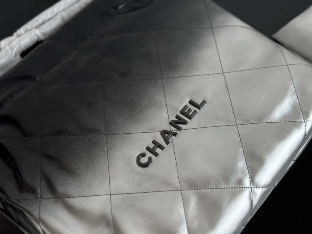 양 공장 / 샤넬 쓰레기봉투 가방