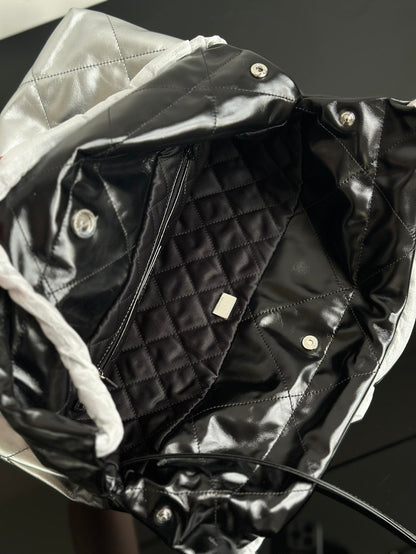 양 공장 / 샤넬 쓰레기봉투 가방