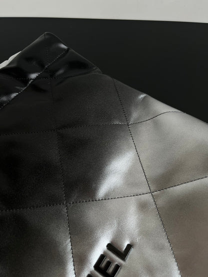 양 공장 / 샤넬 쓰레기봉투 가방