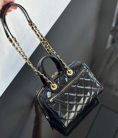 양 공장 / 샤넬 에나멜 가방