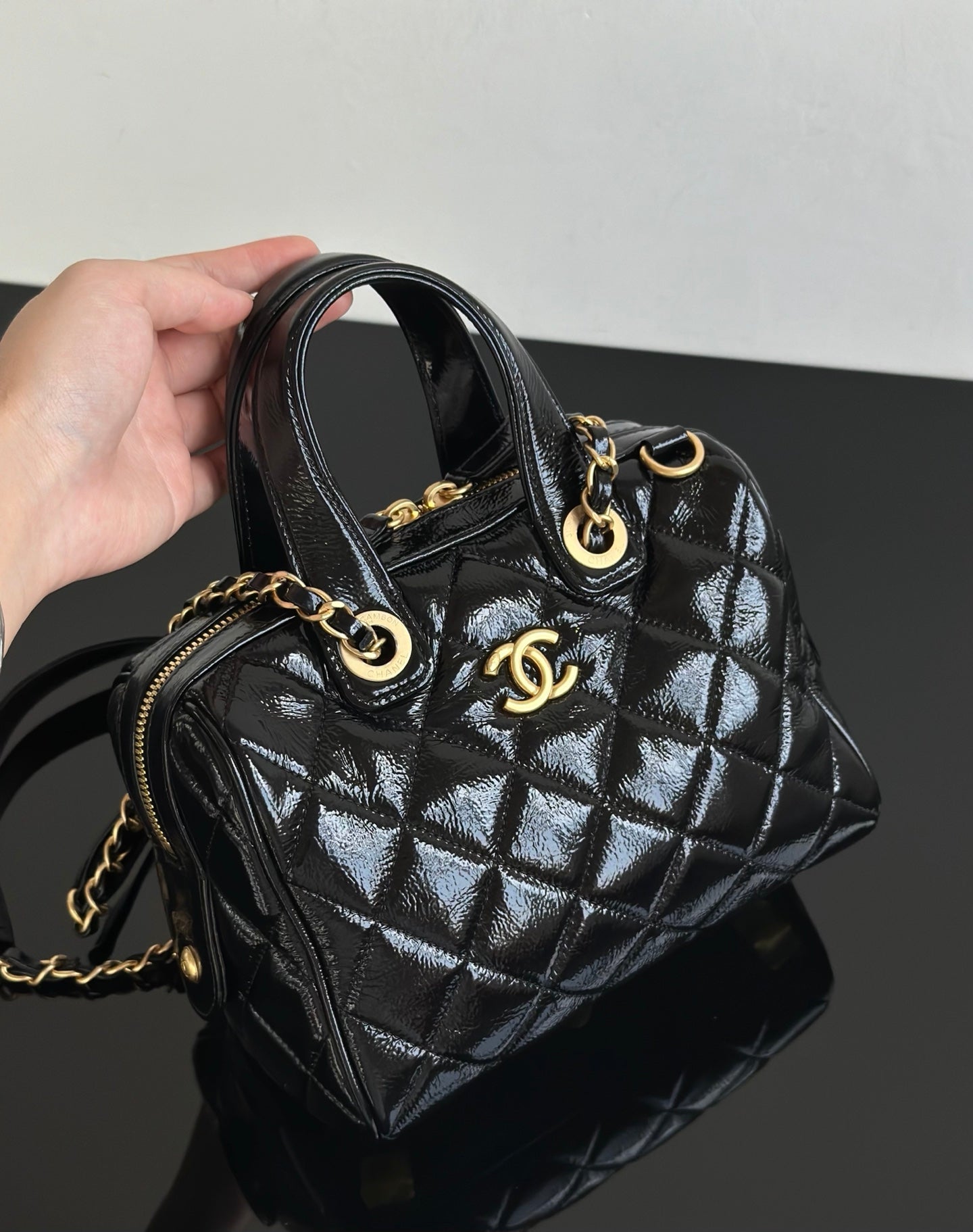 양 공장 / 샤넬 에나멜 가방