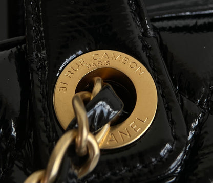 양 공장 / 샤넬 에나멜 가방