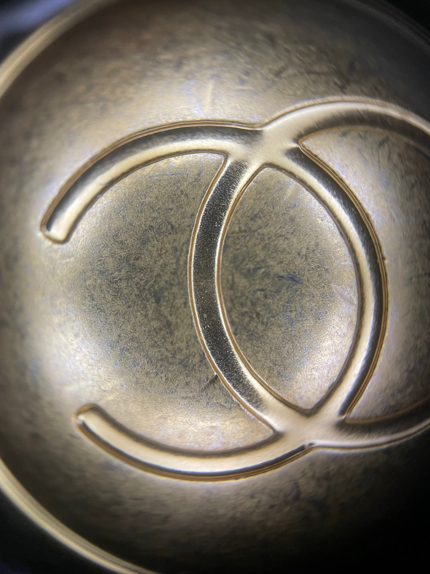 양 공장 / 샤넬 에나멜 가방