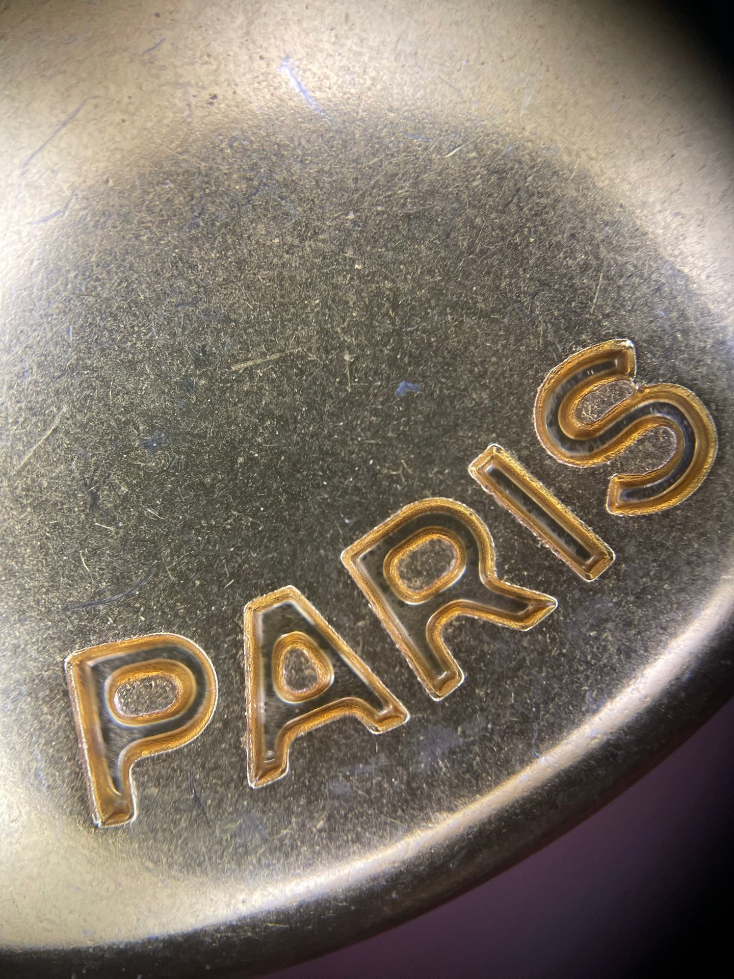 양 공장 / 샤넬 에나멜 가방