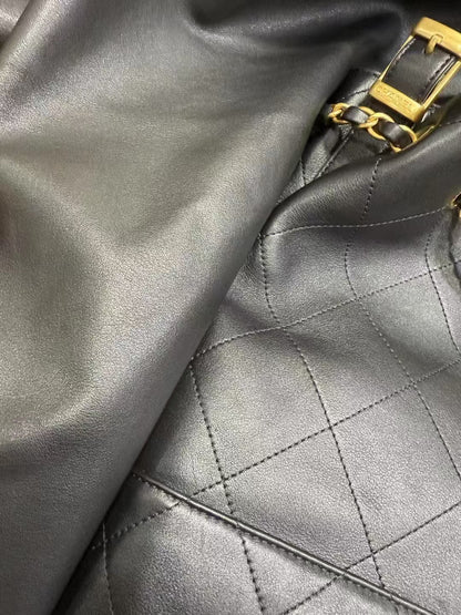 양 공장 / 샤넬 통가죽 흑금 가방