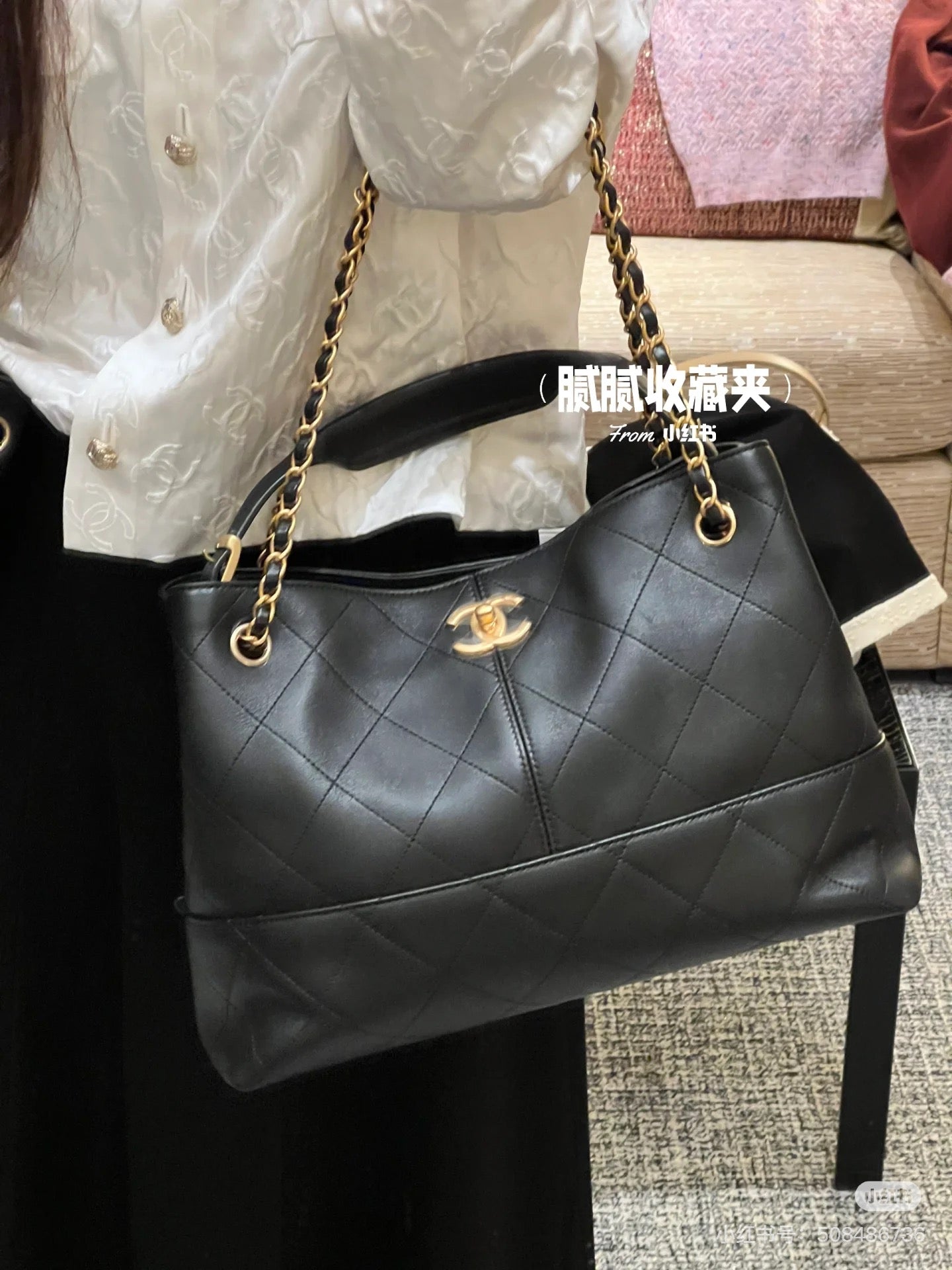 양 공장 / 샤넬 통가죽 흑금 가방