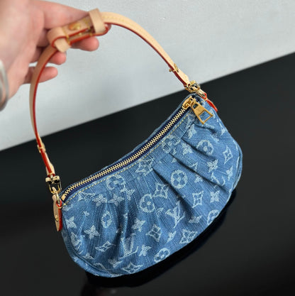 양 공장 / 루이비통 겨드랑이 가방