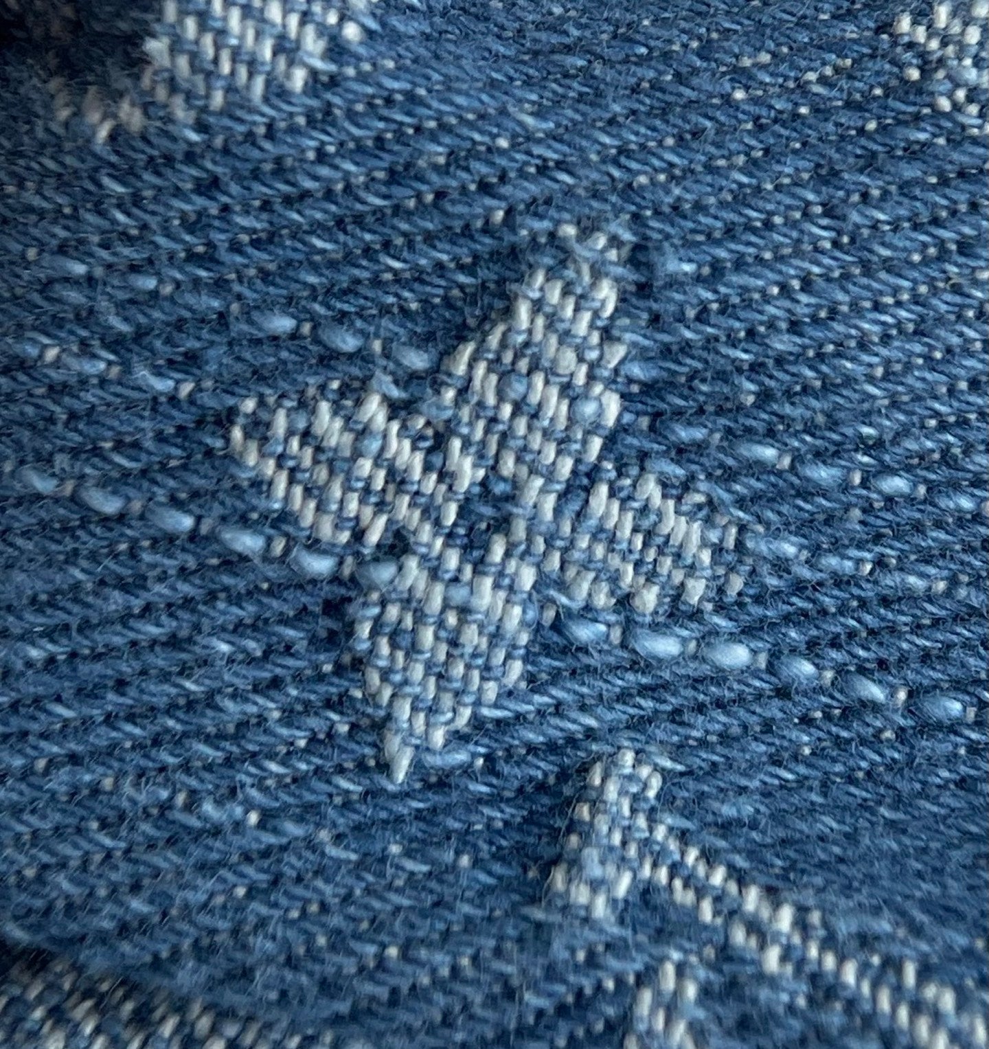 양 공장 / 루이비통 겨드랑이 가방