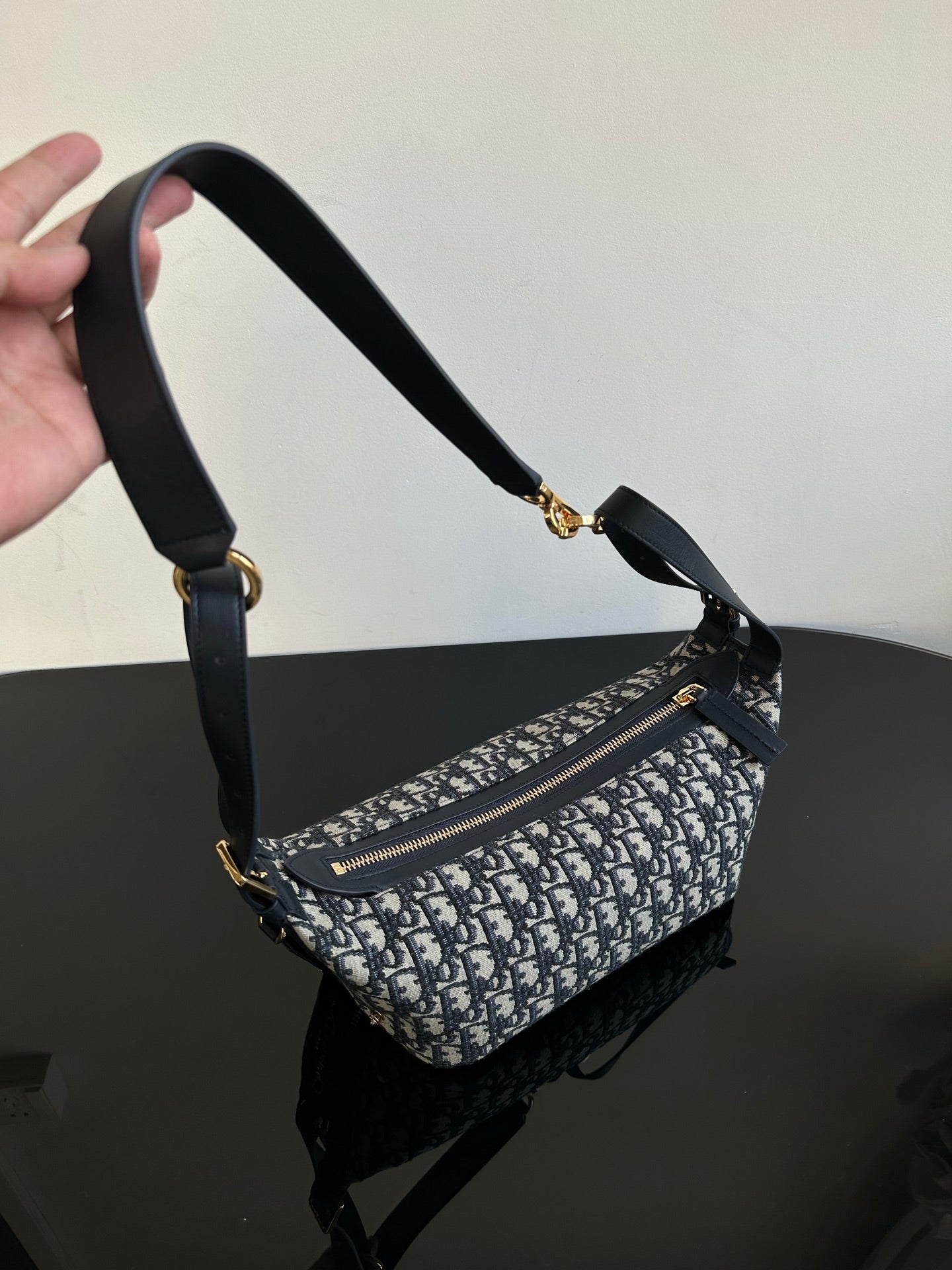 양 공장 / 디올 배낭