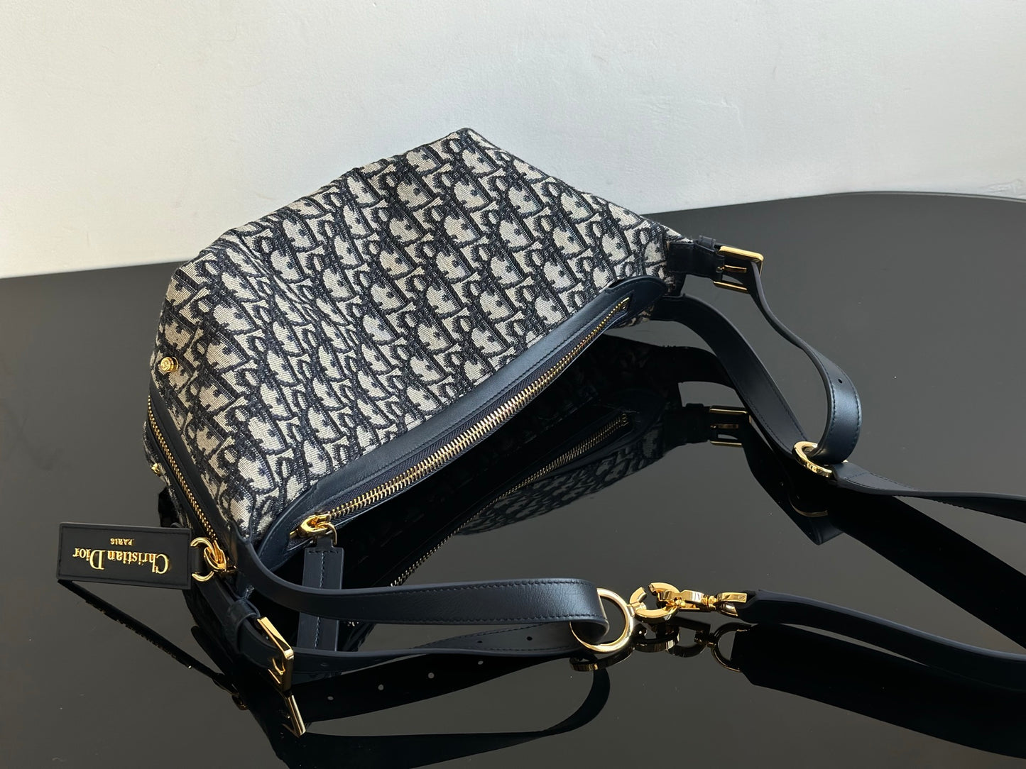 양 공장 / 디올 배낭