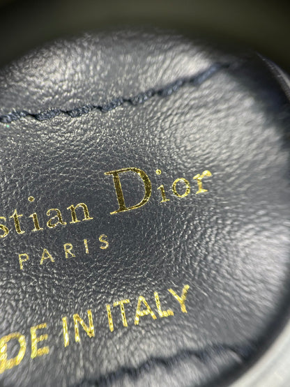 양 공장 / 디올 배낭