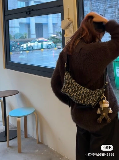 양 공장 / 디올 배낭