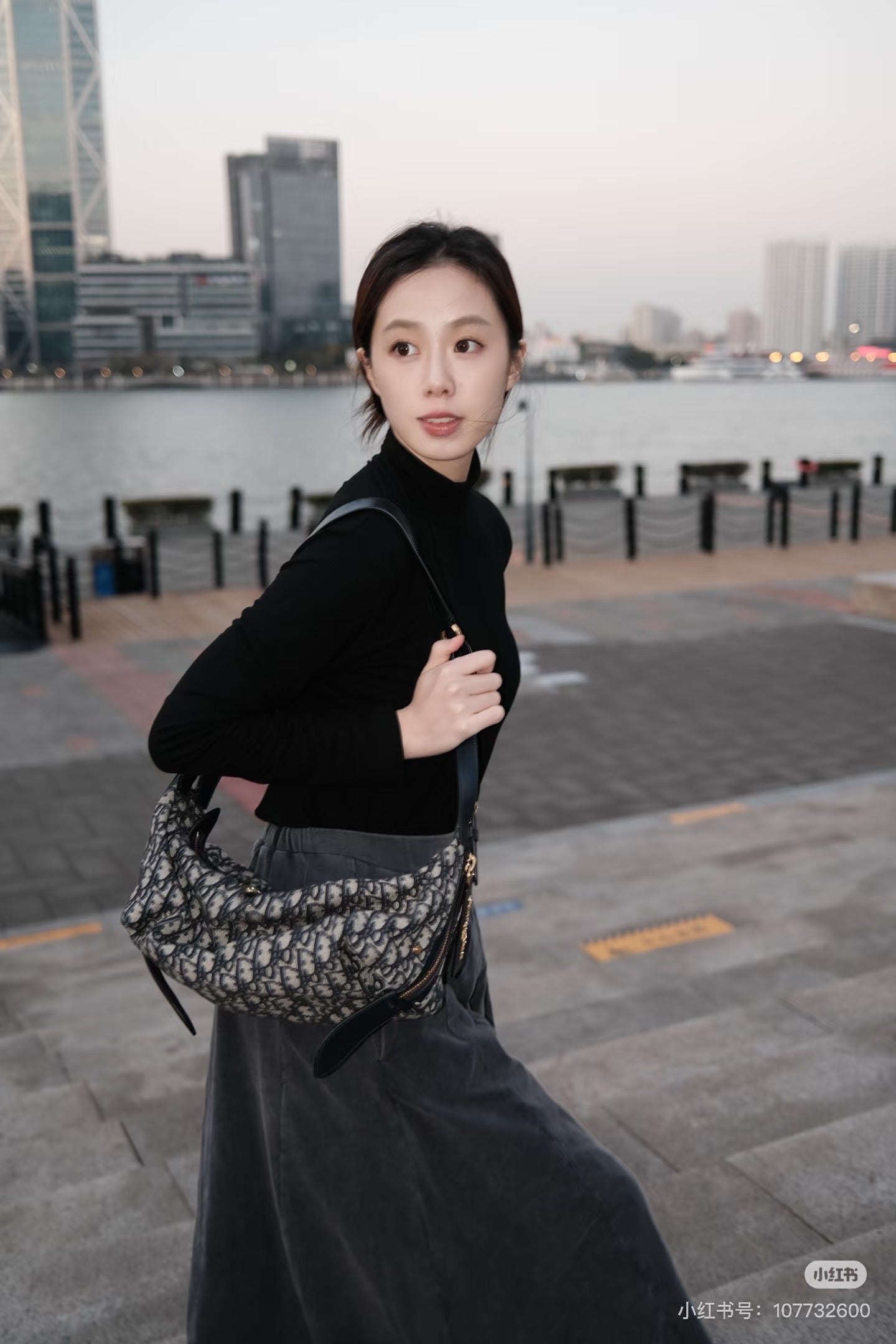 양 공장 / 디올 배낭