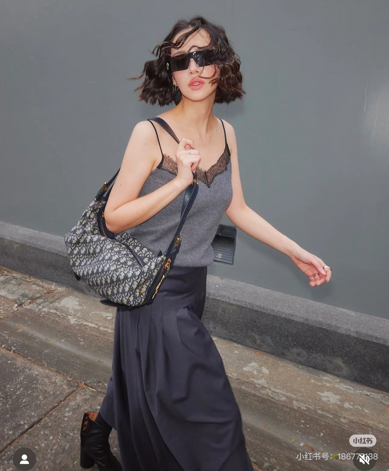 양 공장 / 디올 배낭