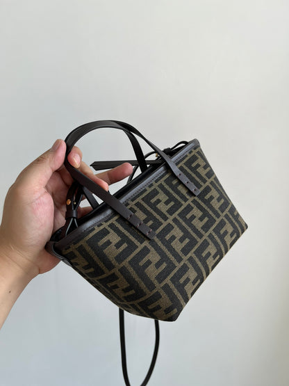 양 공장 / 펜디 스몰 토트백