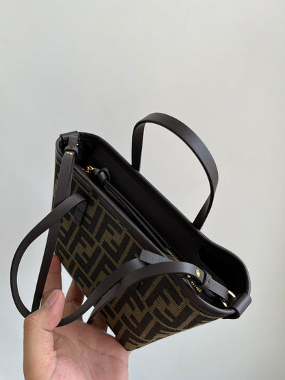 양 공장 / 펜디 스몰 토트백