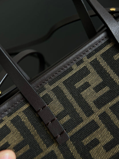 양 공장 / 펜디 스몰 토트백