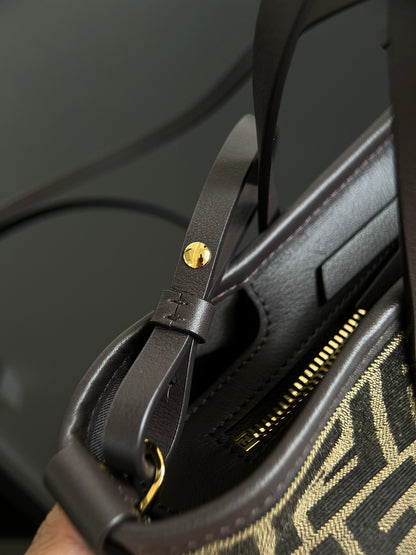 양 공장 / 펜디 스몰 토트백