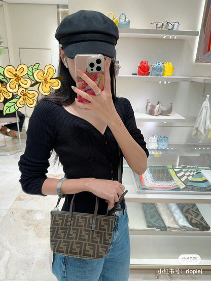 양 공장 / 펜디 스몰 토트백