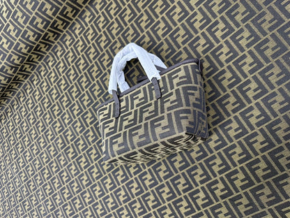 양 공장 / 펜디 스몰 토트백