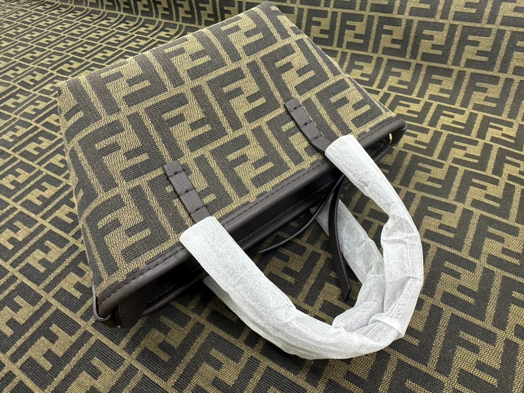 양 공장 / 펜디 스몰 토트백