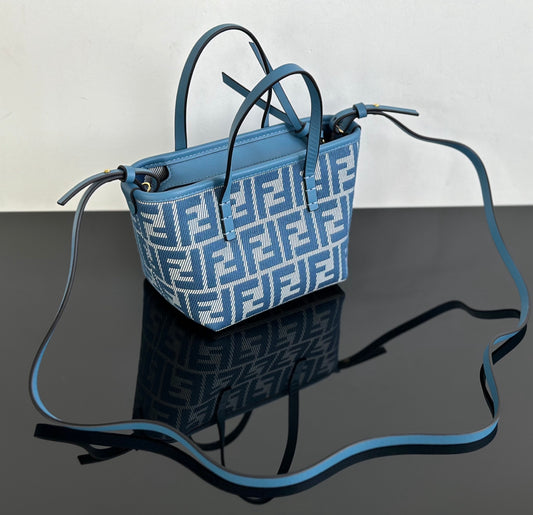 양 공장 / 펜디 스몰 토트백