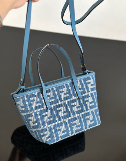 양 공장 / 펜디 스몰 토트백